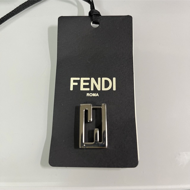 FENDI バケット ピアスアクセサリー