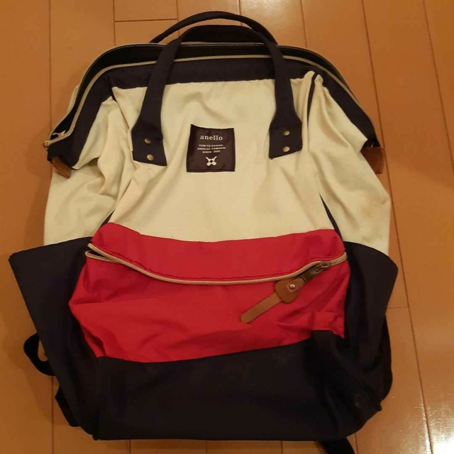 anello(アネロ)のアネロanelloリュック紺×白×赤バックパック デイバッグ レディースのバッグ(リュック/バックパック)の商品写真