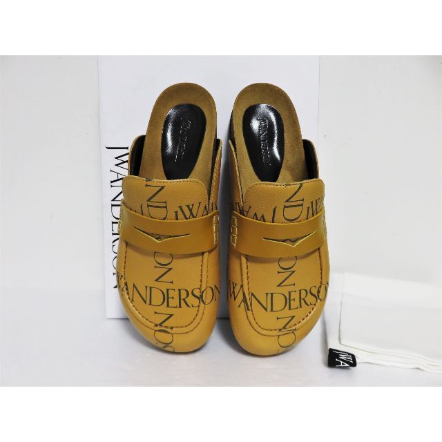 J.W.ANDERSON(ジェイダブリューアンダーソン)の定価6.8万 JW ANDERSON Logo Print Mules 38 レディースの靴/シューズ(ミュール)の商品写真