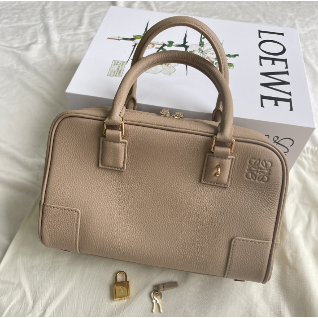 本物新品保証】 LOEWE - LOEWE ロエベ♡アマソナ23♡サンド ショルダー