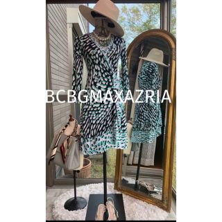 ビーシービージーマックスアズリア(BCBGMAXAZRIA)の魅力的なお姉さんのBCBGMAXAZRIAラップワンピース(ひざ丈ワンピース)