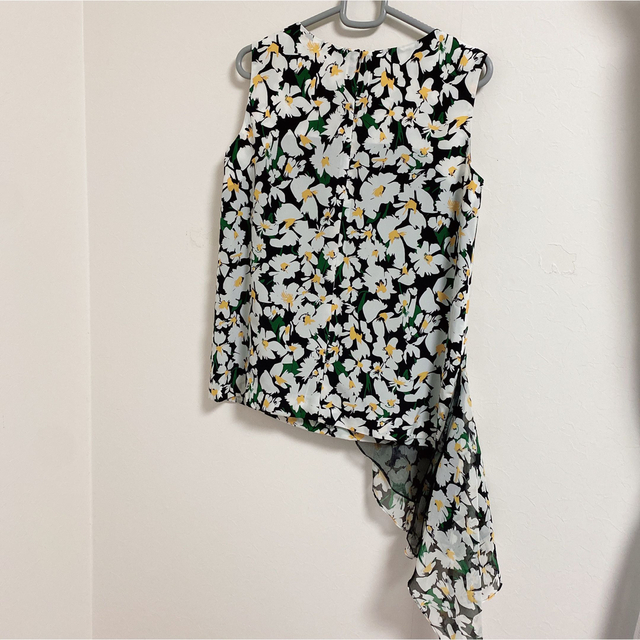 美品!アキラナカ 花柄トップス 人気特価 axishcl.com