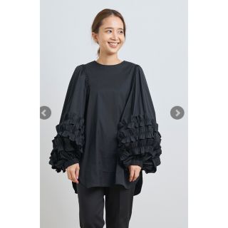 サークルフリルスリーブブラウス yori ブラックの通販 by pari♡shop