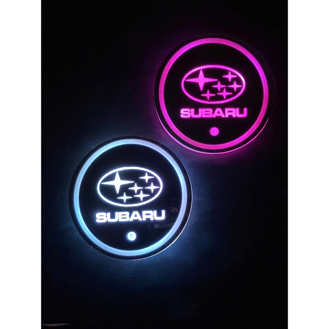 スバル(スバル)のSUBARUロゴ入り　光るLEDコースター　ドリンクコースター 自動車/バイクの自動車(車内アクセサリ)の商品写真