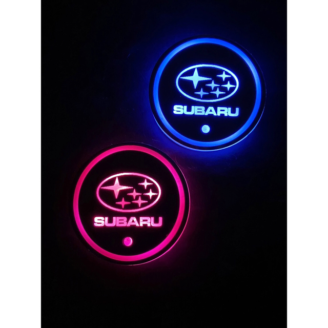 スバル(スバル)のSUBARUロゴ入り　光るLEDコースター　ドリンクコースター 自動車/バイクの自動車(車内アクセサリ)の商品写真