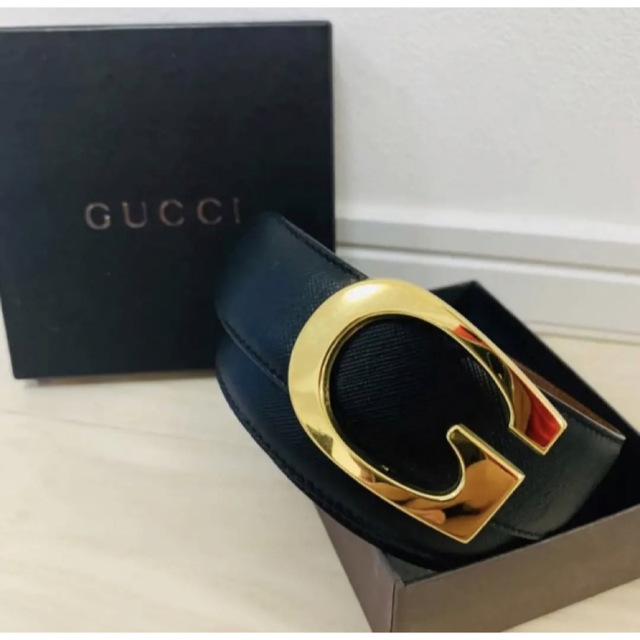 Gucci(グッチ)の極美品 GUCCI (グッチ) ベルト レザー Gバックル ブラック×ゴールド レディースのファッション小物(ベルト)の商品写真