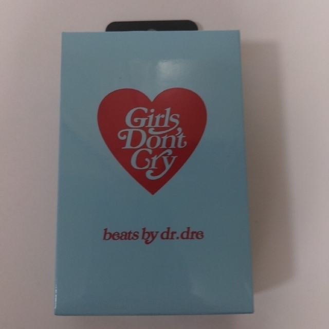 Beats by Dr Dre(ビーツバイドクタードレ)の早い者勝ち!Girls Don't Cry × Beats by Dr.Dre スマホ/家電/カメラのオーディオ機器(ヘッドフォン/イヤフォン)の商品写真