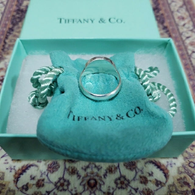 TIFFANY リターントゥオーバルリング