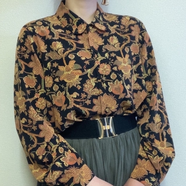 4点おまとめ 黒 オレンジ花柄 レトロプリント 柄シャツ お得なセール