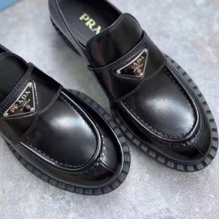 プラダ ハイブランド ローファー/革靴(レディース)の通販 7点 | PRADA プラダ ハイブランド ローファー/革靴(レディース)の通販 7点 | PRADA