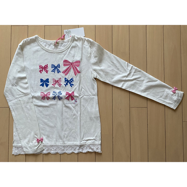 KP(ニットプランナー)のKP ニットプランナー リボンプリントTシャツ 140 キッズ/ベビー/マタニティのキッズ服女の子用(90cm~)(Tシャツ/カットソー)の商品写真