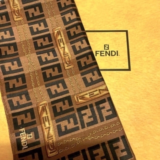 フェンディ スカーフの通販 1,000点以上 | FENDIを買うならラクマ