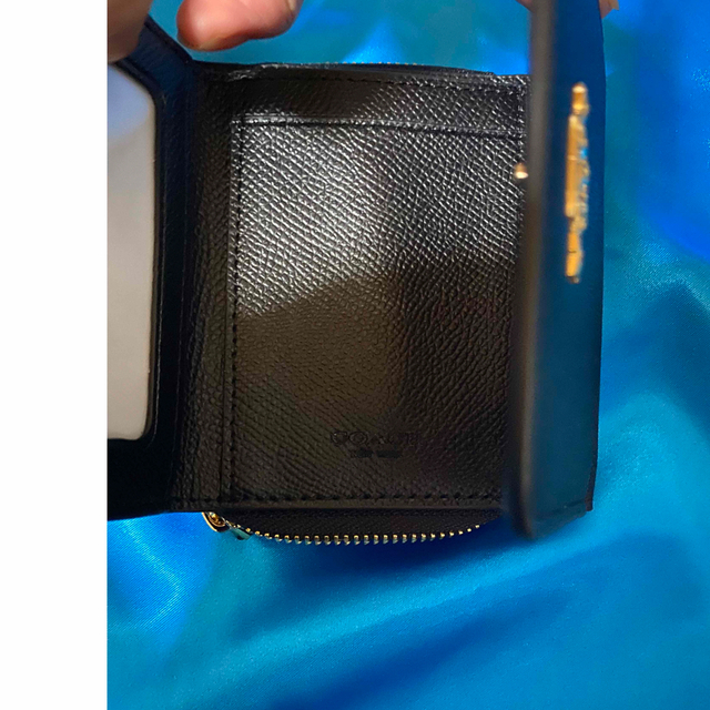 COACH(コーチ)の新品　未使用　COACH  コーチ　三つ折り財布　ブラック メンズのファッション小物(折り財布)の商品写真