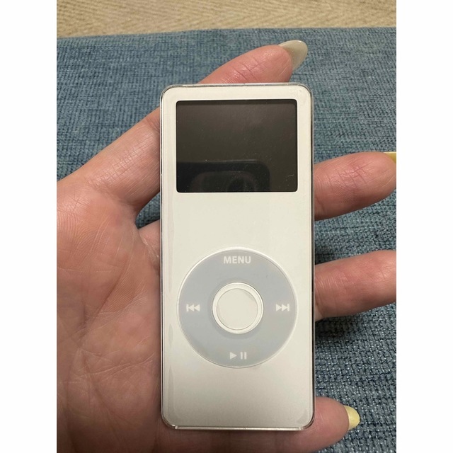 Apple(アップル)のAPPLE iPod nano 2GB MA004J/A(W)アクセまとめ売り スマホ/家電/カメラのオーディオ機器(ポータブルプレーヤー)の商品写真