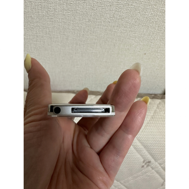 Apple(アップル)のAPPLE iPod nano 2GB MA004J/A(W)アクセまとめ売り スマホ/家電/カメラのオーディオ機器(ポータブルプレーヤー)の商品写真