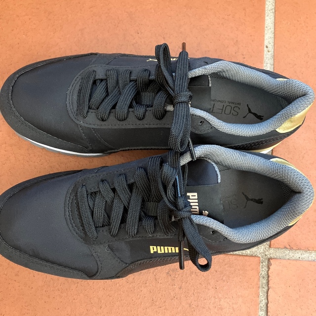 PUMA(プーマ)の新品　PUMA レディース　スニーカー　23ｾﾝﾁ レディースの靴/シューズ(スニーカー)の商品写真