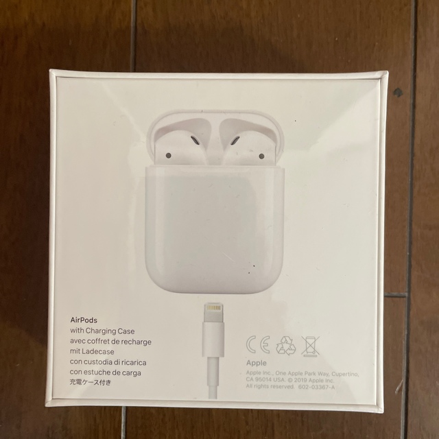 APPLE AirPods with Charging Case MV7N2J/