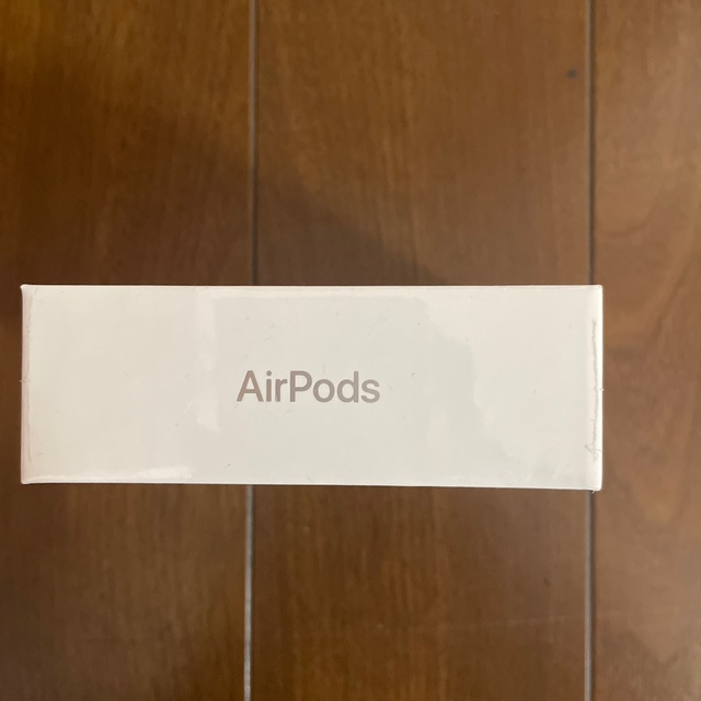 APPLE AirPods with Charging Case MV7N2J/