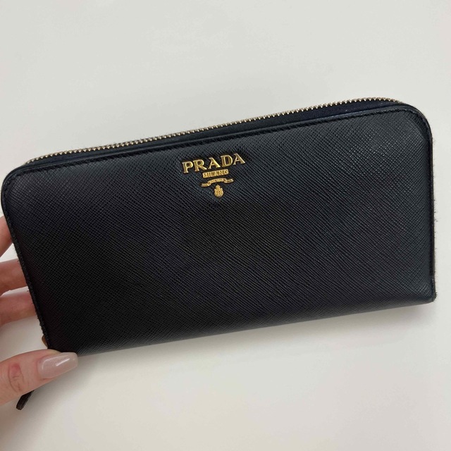 PRADA 長財布