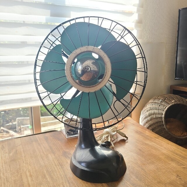 レトロ扇風機　HITACHI A.C.DESK FAN