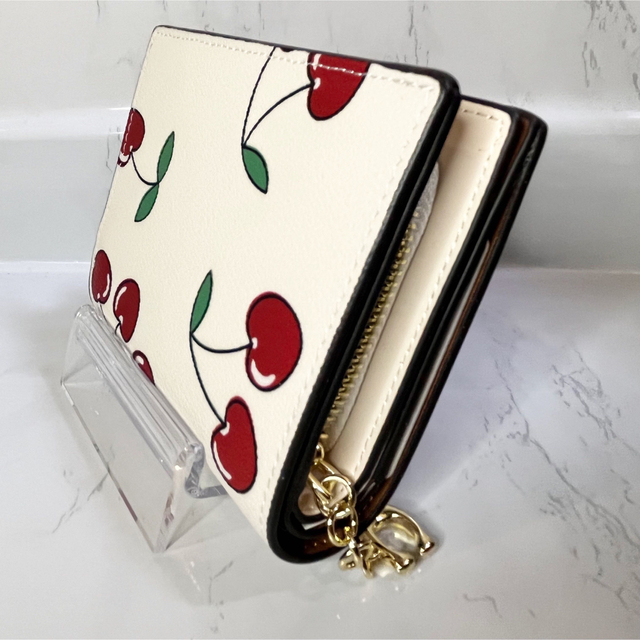 COACH ハート チェリー プリント スナップウォレット 折り財布 COACH ハート チェリー プリント スナップウォレット 折り財布