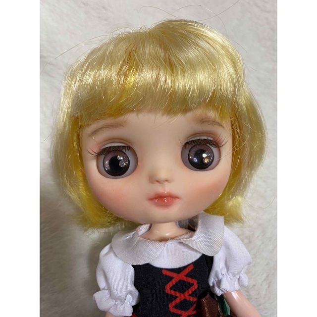 Takara Tomy(タカラトミー)の作家様製のカスタムミディブライス  本体のみ ハンドメイドのぬいぐるみ/人形(人形)の商品写真