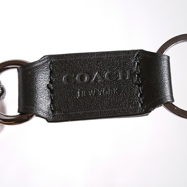 COACH(コーチ)の美品COACH【コーチ】 キーリング 黒色タグ レディースのファッション小物(キーホルダー)の商品写真