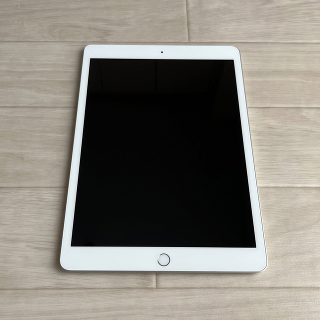 iPad 第8世代 2020 Wi-Fiモデル 128GB シルバー  品