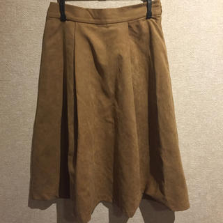 ケービーエフ(KBF)の美品 KBF スカート(ひざ丈スカート)