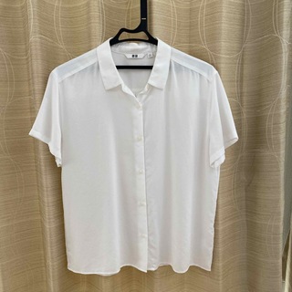 ユニクロ(UNIQLO)のレディースシャツ(シャツ/ブラウス(半袖/袖なし))