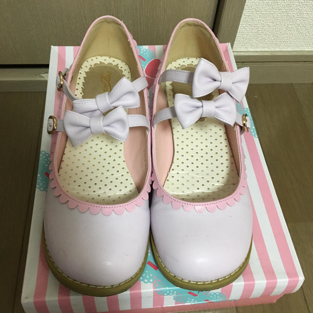 Angelic Pretty(アンジェリックプリティー)の   クイーンビー ペタンコリボンシューズ☆ レディースの靴/シューズ(バレエシューズ)の商品写真