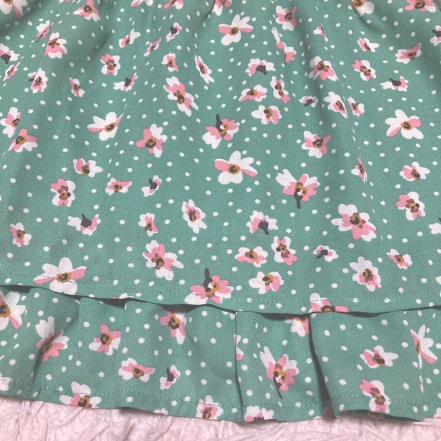 a.v.v(アーヴェヴェ)のa.v.v☆花柄ワンピース120cm キッズ/ベビー/マタニティのキッズ服女の子用(90cm~)(ワンピース)の商品写真