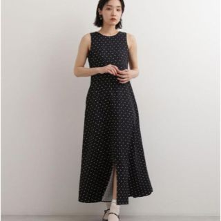 ナチュラルビューティーベーシック(NATURAL BEAUTY BASIC)の専用！NBB フロントスリットドットワンピース　M(ロングワンピース/マキシワンピース)