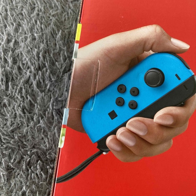 新品 Nintendo Switch ネオンブルー レッド 新パッケージ 小型 www ...