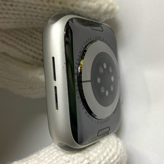 Apple Watch(アップルウォッチ)の美品　Apple watch  6 シルバーアルミニウム 44mm  メンズの時計(腕時計(デジタル))の商品写真