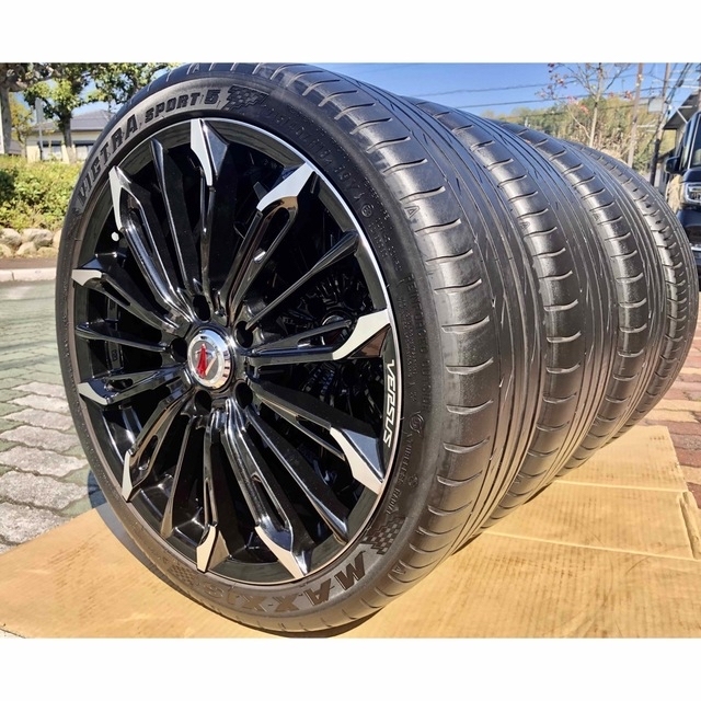 18インチ レイズ ベルサス トリアイナ 215/40R18 215/40/18 自動車/バイクの自動車(タイヤ・ホイールセット)の商品写真