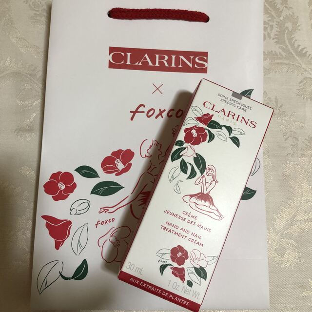 CLARINS(クラランス)のクラランス  限定カメリア  ハンドクリーム　新品 コスメ/美容のボディケア(ハンドクリーム)の商品写真