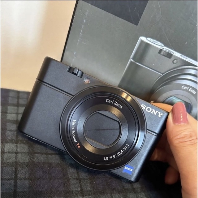 SONY - 【美品】SONY Cyber−Shot DSC-RX100☆おまけ付きの通販 by ...