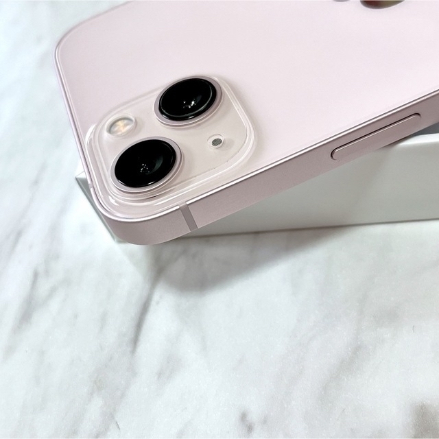 Apple(アップル)の本体保証付き 美品 iPhone13 本体 256gb ピンク SIMフリー スマホ/家電/カメラのスマートフォン/携帯電話(スマートフォン本体)の商品写真