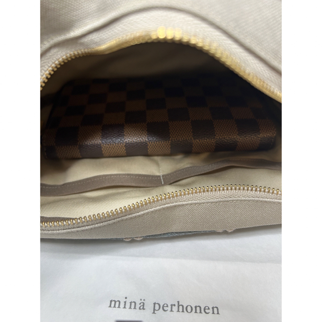 mina perhonen(ミナペルホネン)のミナペルホネン　タンバリン　スクエアポシェット　ショルダーバック ハンドメイドのファッション小物(バッグ)の商品写真
