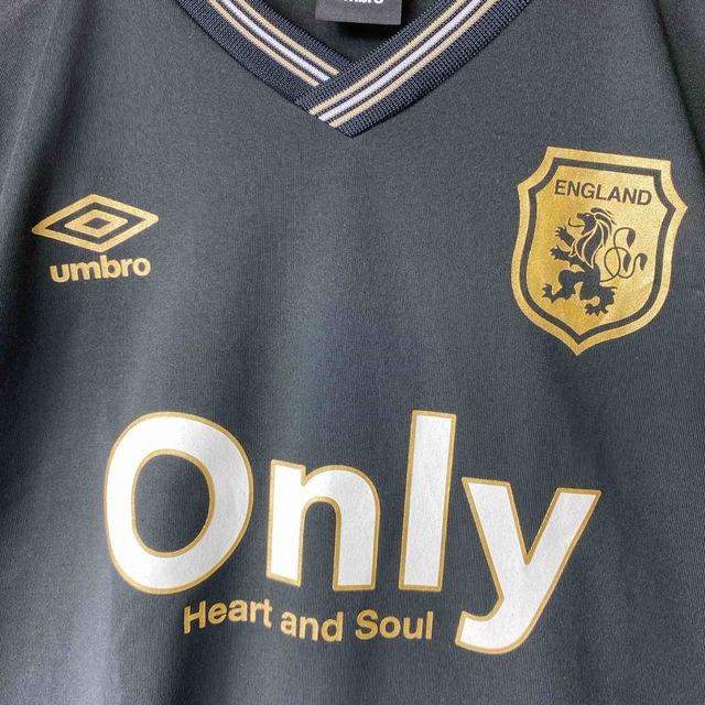 UMBRO(アンブロ)のUMBRO イングランド代表 トーニングシャツ オアシス 柴田ひかり メンズのトップス(Tシャツ/カットソー(半袖/袖なし))の商品写真