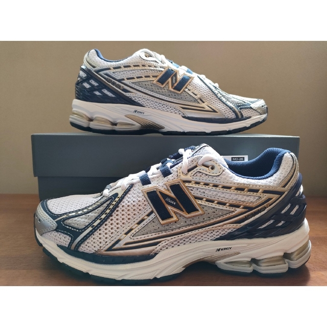 New Balance(ニューバランス)の④【公式限定モデル】ニューバランス M1906RG 27.5cm  SILVER メンズの靴/シューズ(スニーカー)の商品写真