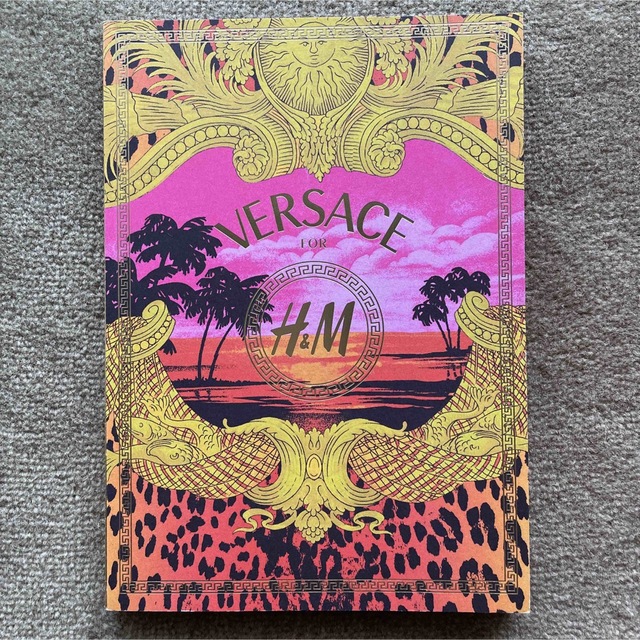 VERSACE(ヴェルサーチ)のVERSACE for H&M ノート　2冊セット インテリア/住まい/日用品の文房具(ノート/メモ帳/ふせん)の商品写真