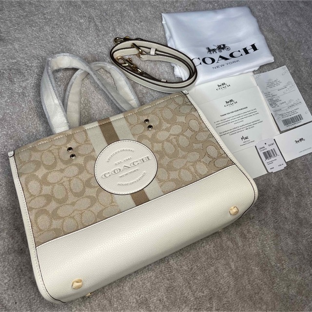 【新品/未使用品】COACH デンプシー キャリーオール トート C8448