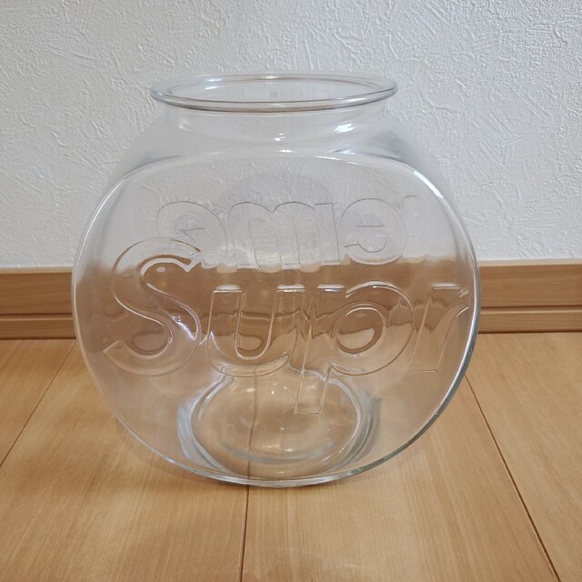 シュプリーム　Supreme Fish Bowl 金魚鉢