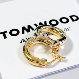 トムウッド(TOM WOOD)のTOM WOOD スモール Classic Hoops Thick ピアス(ピアス)