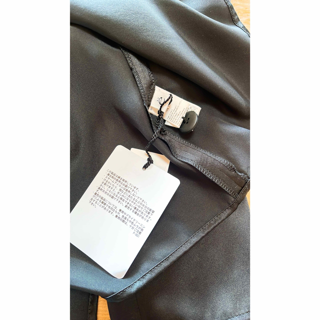 匿名配送　新品未使用タグ付　yo BIOTOP シルクシャツ　ブラック　サイズ1