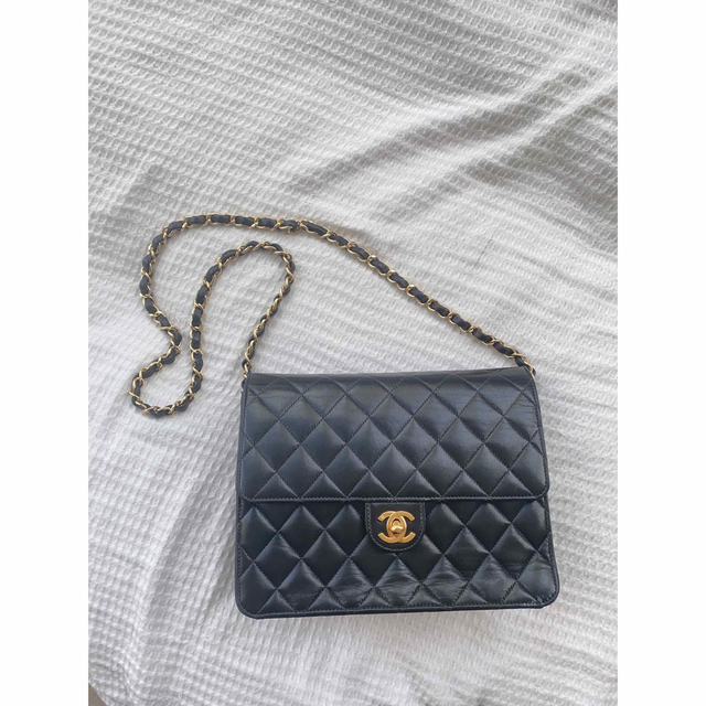 シャネル　CHANEL  ショルダーバッグ