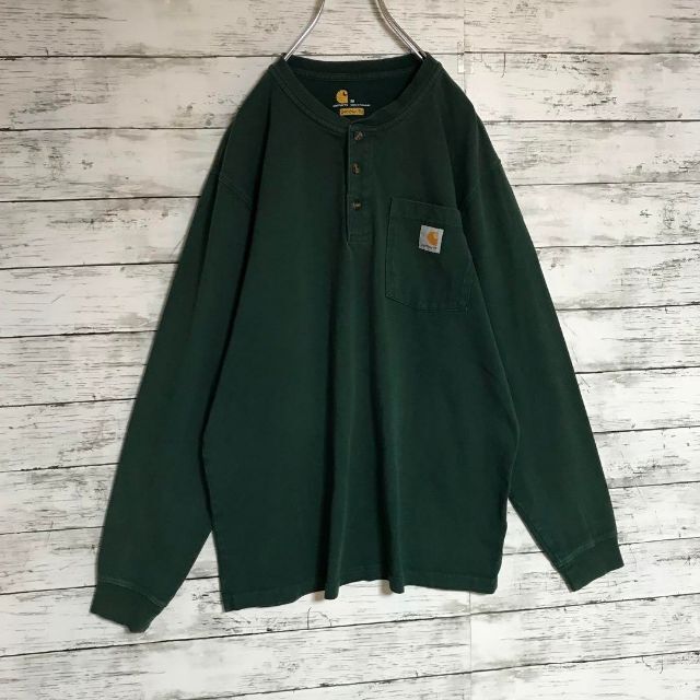 carhartt(カーハート)の【人気グリーン】カーハート　タグロゴ付きハーフスナップロンＴ　K31 メンズのトップス(Tシャツ/カットソー(七分/長袖))の商品写真