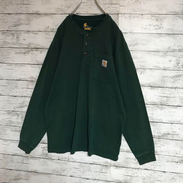 carhartt(カーハート)の【人気グリーン】カーハート　タグロゴ付きハーフスナップロンＴ　K31 メンズのトップス(Tシャツ/カットソー(七分/長袖))の商品写真